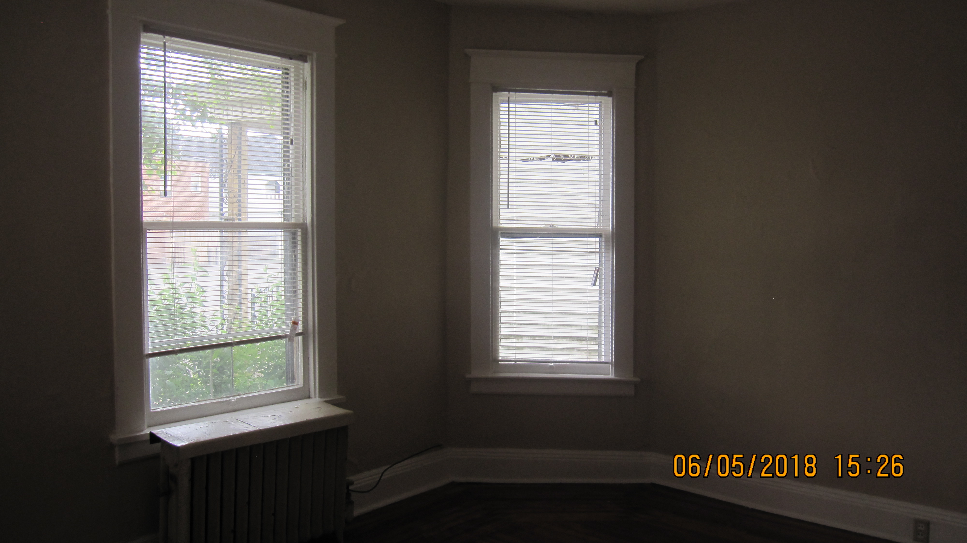 LIVING ROOM SIDE VIEW